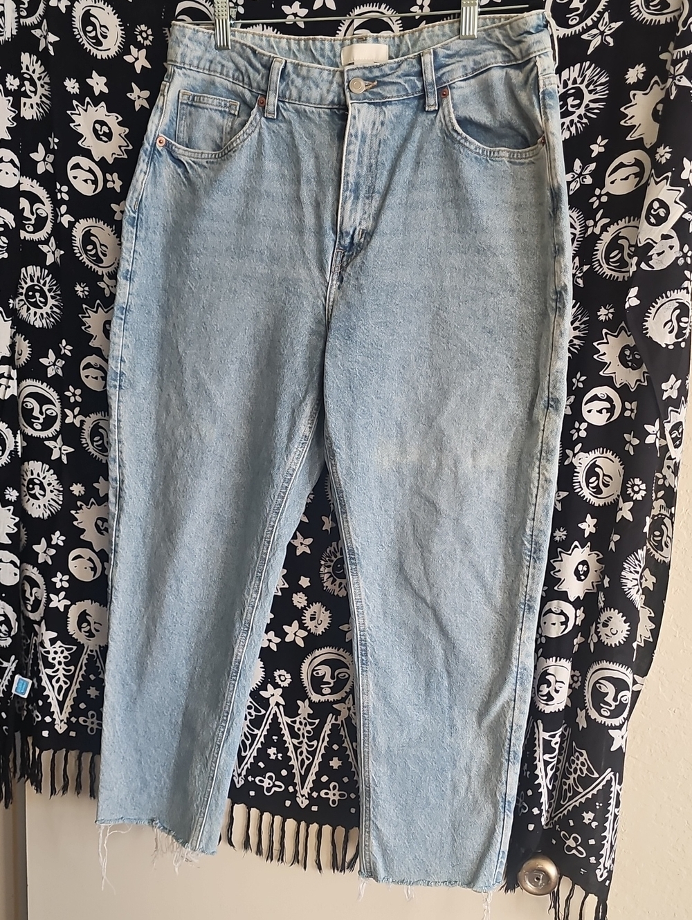 H&M Light Blue Cropped Ankle Jeans